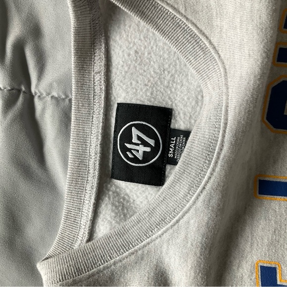 47 Gray St. Louis Blues Logo Crewneck Sweater - Picture 2 of 3